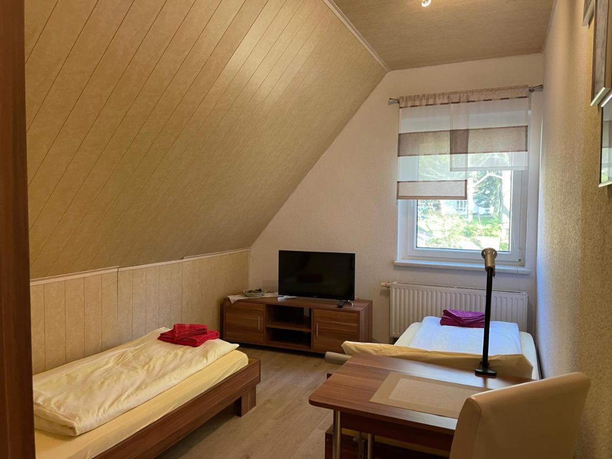 Pension Evi Chemnitz Exteriör bild